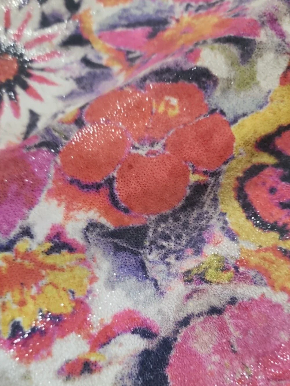 Hobo Magnetic Floral Print Clutch Fold Wallet Purple Multicolor Leather